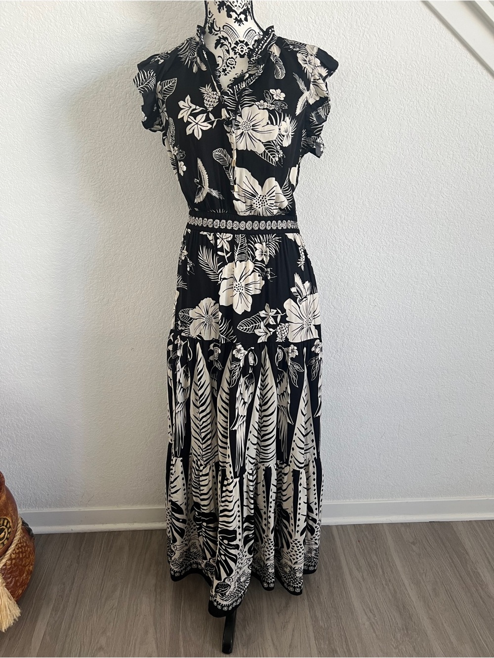 Rachel Zoe Black White Tropical Floral Bird Tiered Maxi Dress M